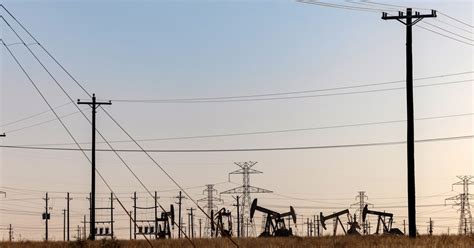 Harris Rules Out Fracking Ban, Threading Needle on Oil .